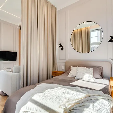 Apartment Poniatowskiego Parkside Studio~parking And Lift *