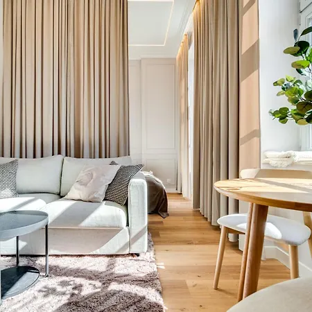 Apartment Poniatowskiego Parkside Studio~parking And Lift *